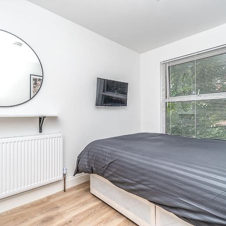 Cosy Guest House In Whitechapel Лондон Екстер'єр фото