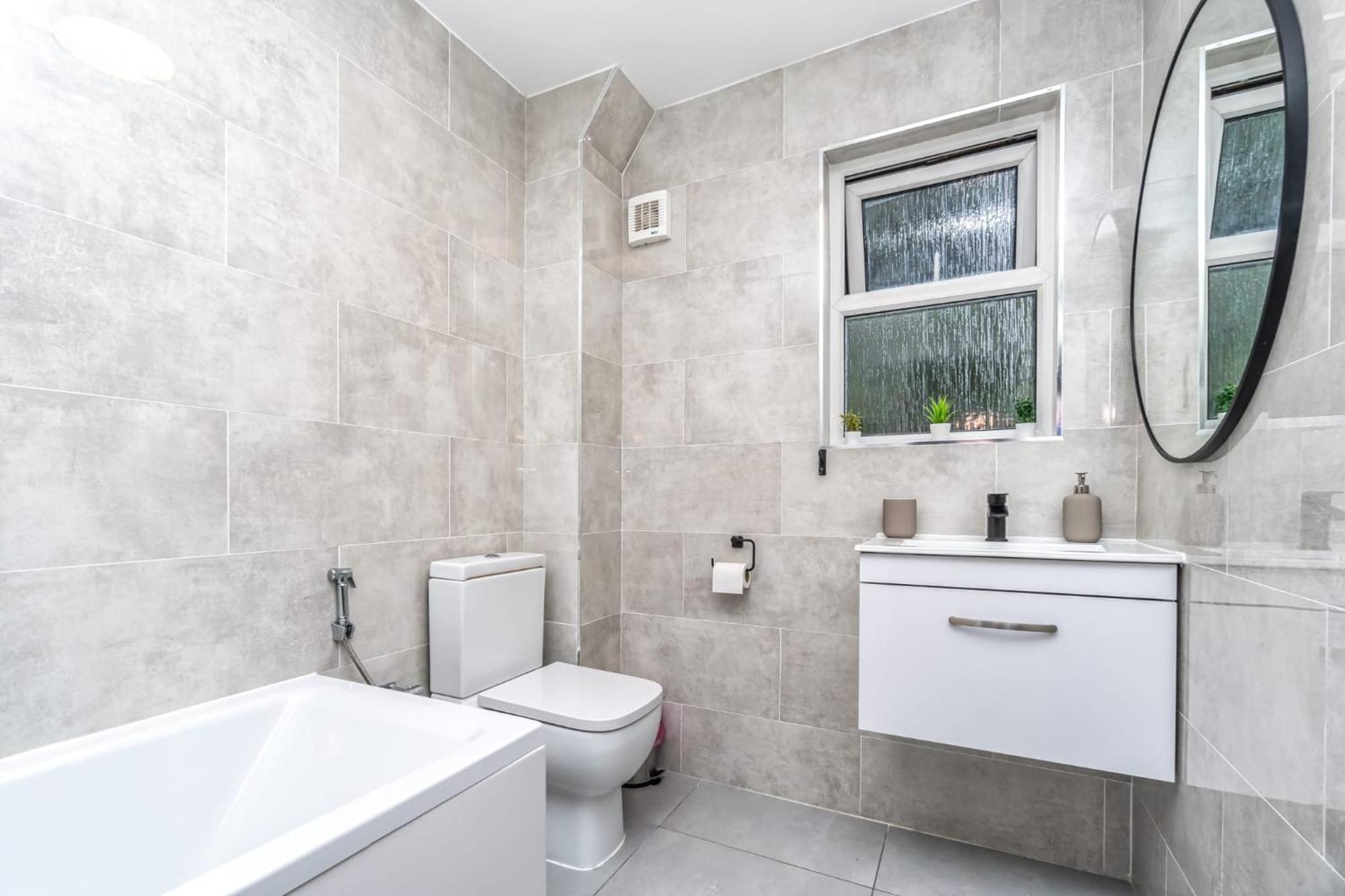 Cosy Guest House In Whitechapel Лондон Екстер'єр фото