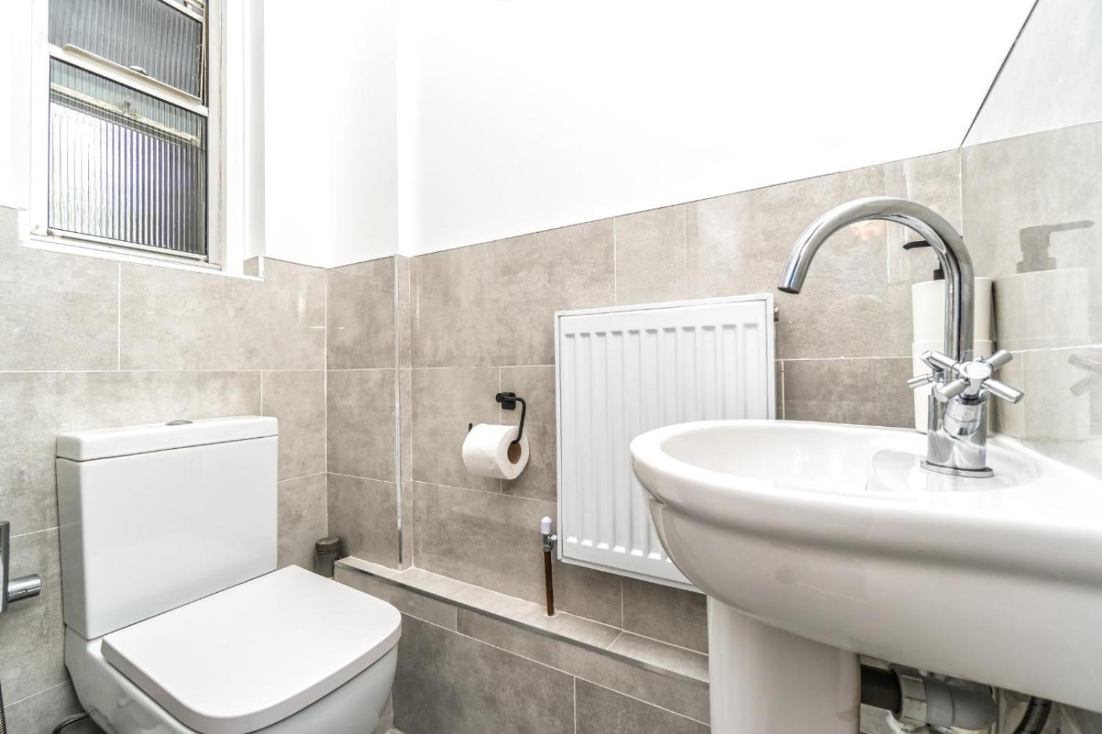 Cosy Guest House In Whitechapel Лондон Екстер'єр фото